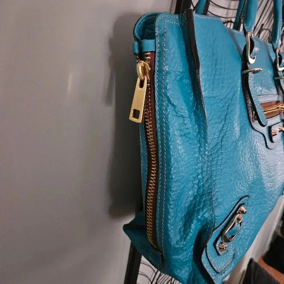 Gorgeous Turquoise Moto Genuine Leather Made in Italy Tote Bag - Picture 3 of 16